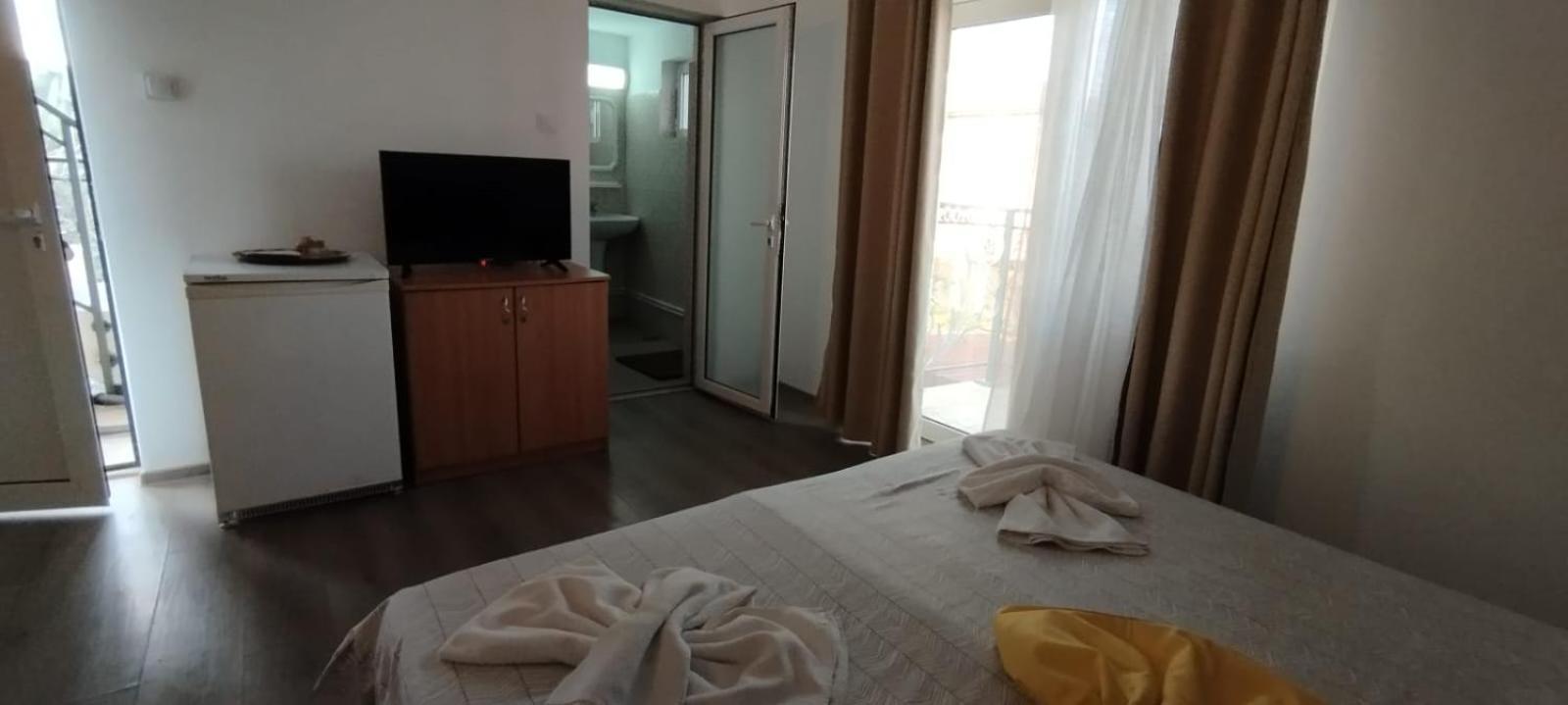Hotel Zambilelor 3 Două Mai Exterior foto