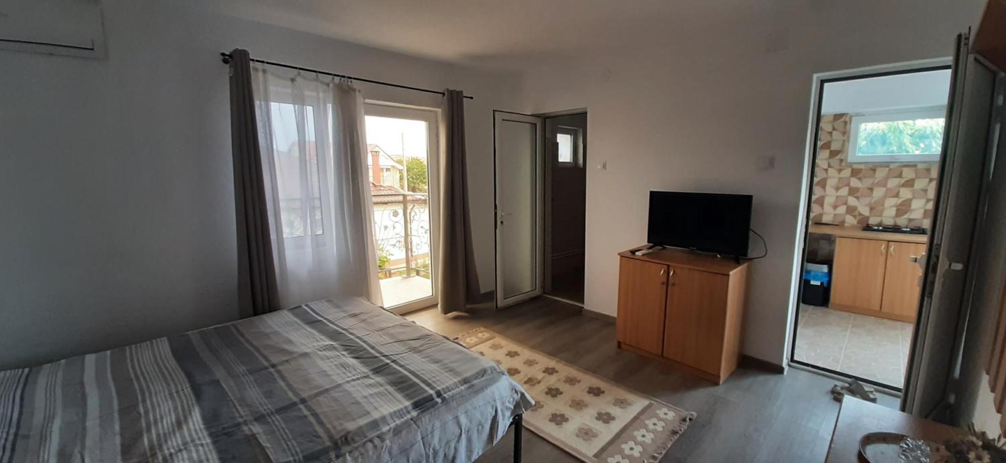 Hotel Zambilelor 3 Două Mai Habitación foto